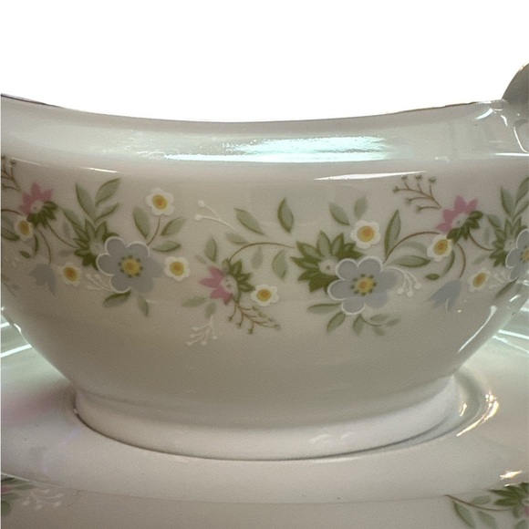Johann Haviland Bavaria Germany Forever Spring Gravy Boat & Underplate Hosting - Picture 4 of 5